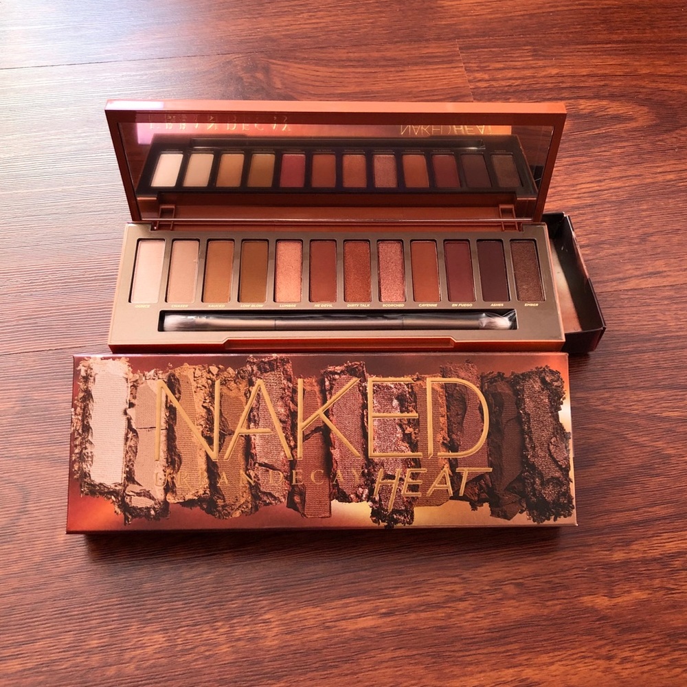 Urban Decay Naked Heat Eyeshadow Palettes 🌟